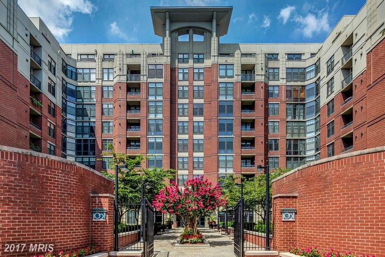 clarendon 1021 condos for sale